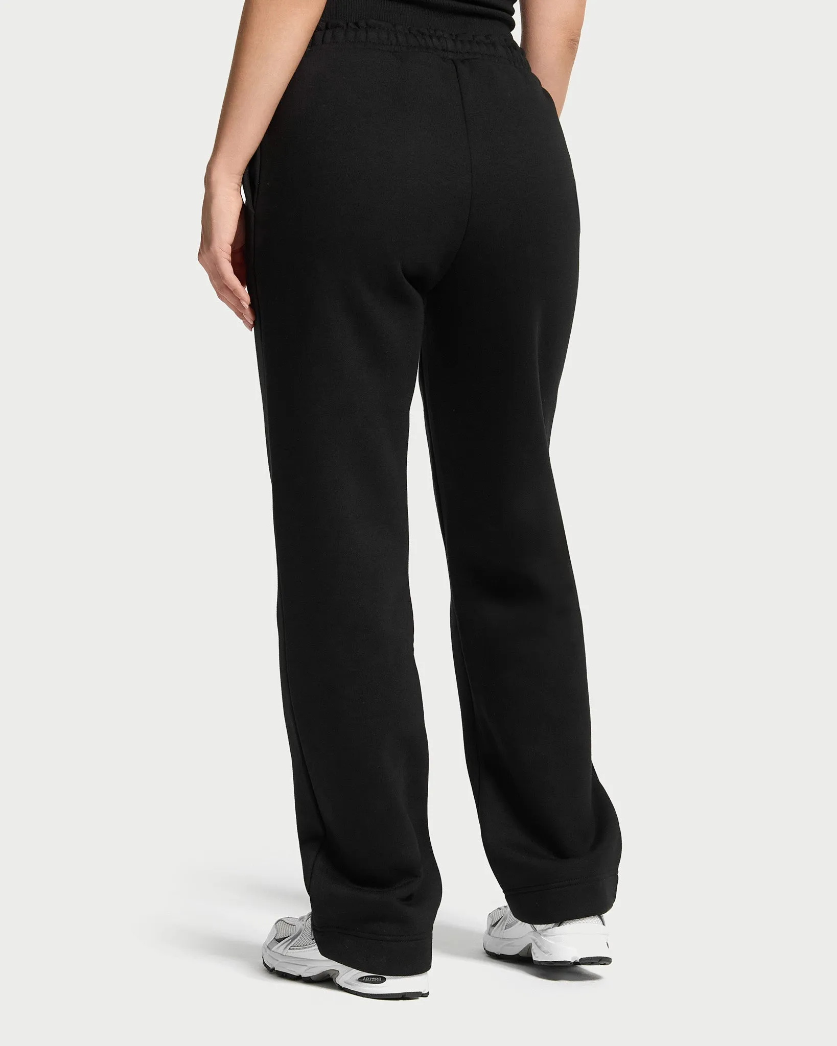 Calm Wide Leg Jogger