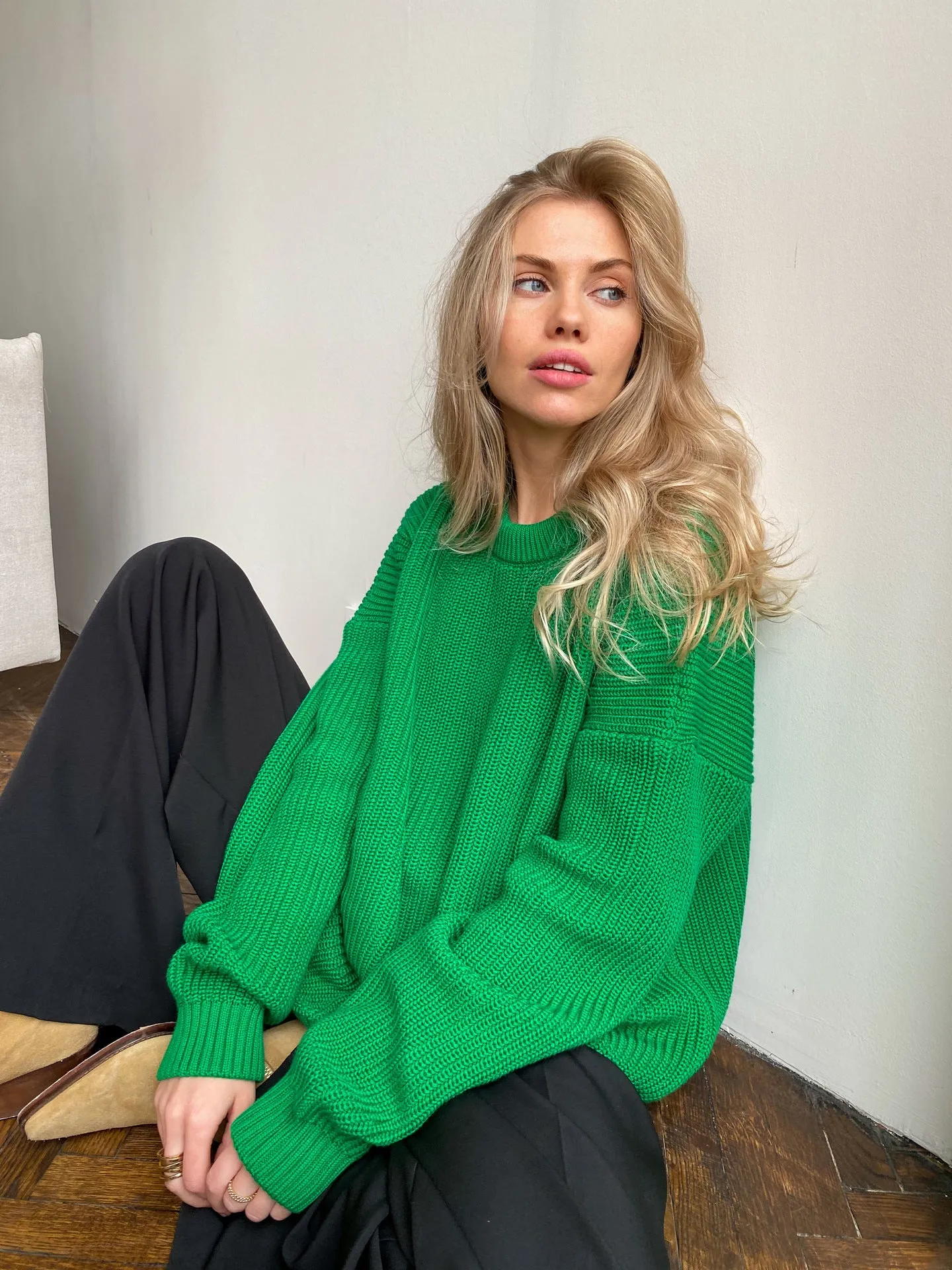 Women's Round Neck Loose Solid Color Sweaters